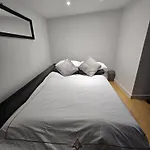 Spacious Double Bedroom Studio Flat Near Ealing