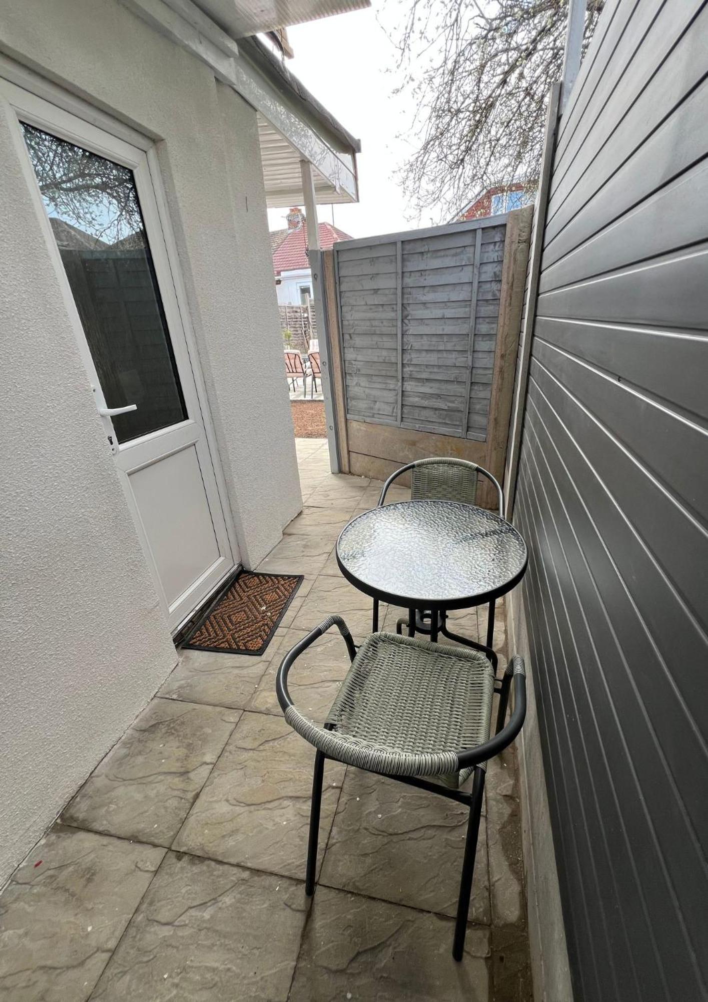 Homestay Spacious Double Bedroom Flat Near *